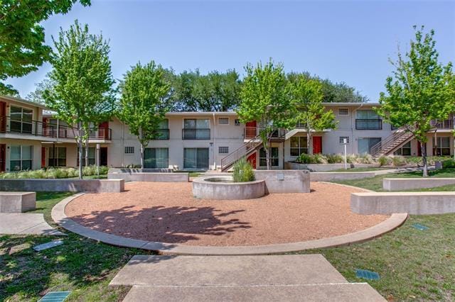 Building Photo - 4616 W Lovers Ln