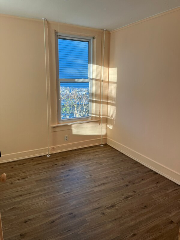 Building Photo - 17 Fonda Ave