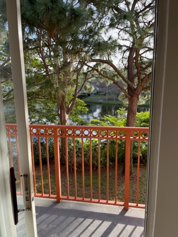 Building Photo - 2042 Alta Meadows Ln