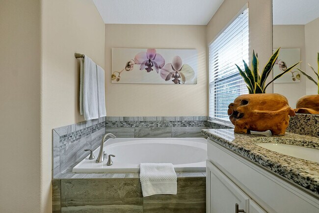 Building Photo - 5424 Solterra Cir
