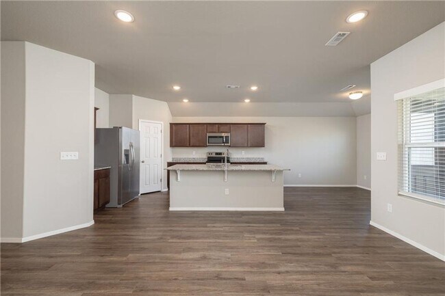Building Photo - 2701 Bauer St