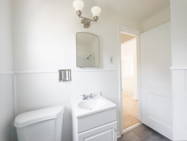 Bathroom | Cedar Knoll - Cedar Knoll