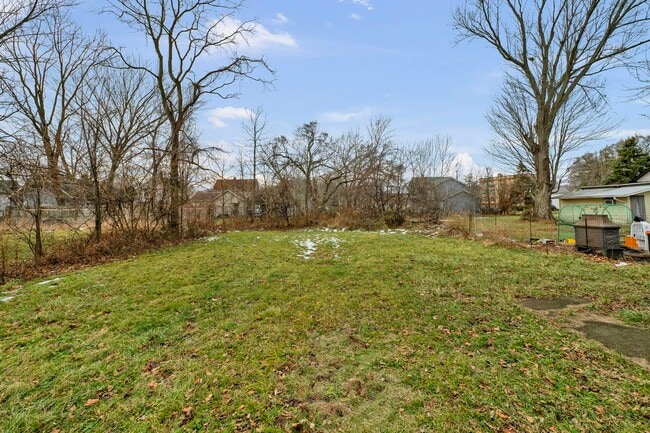 Building Photo - 1726 Lexington Ave