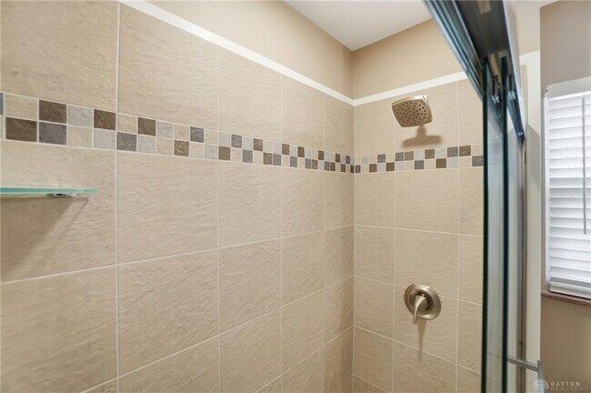 Building Photo - 318 E Central Ave