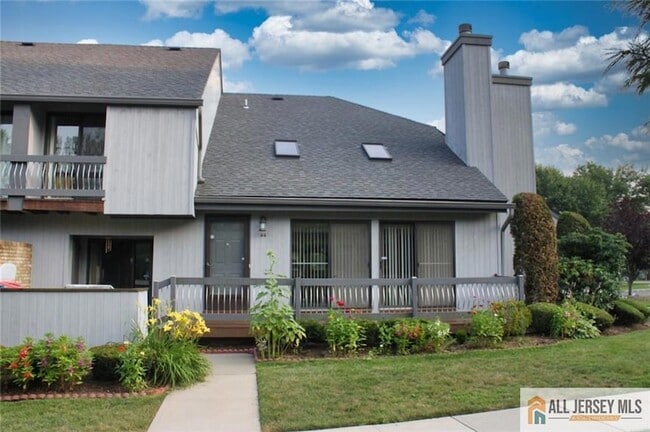 Primary Photo - 44 Wisteria Ct