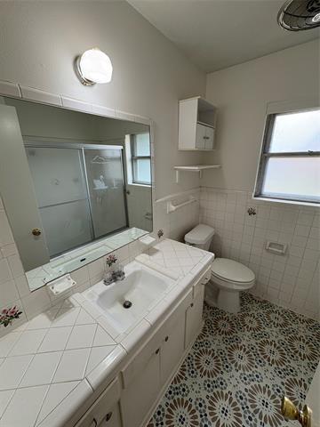 Building Photo - 1705 Westchester St