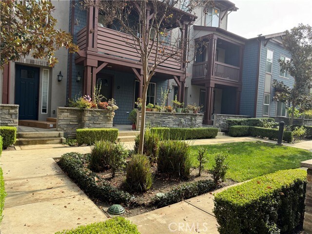 Building Photo - 717 S Azusa Ave