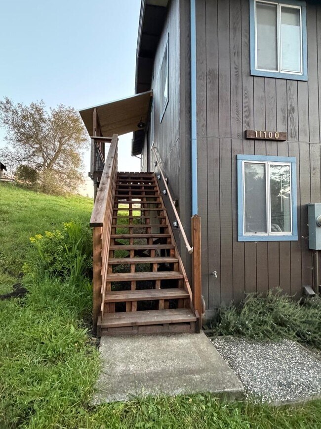 Building Photo - 11100 La Honda Rd