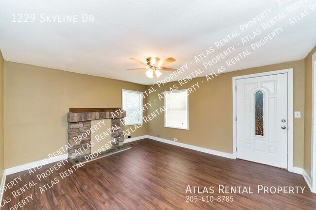 Building Photo - 1229 Skyline Dr