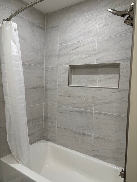 Building Photo - 122 Penn Ave