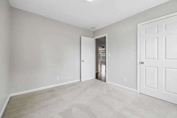 Building Photo - 254 Senator Dr