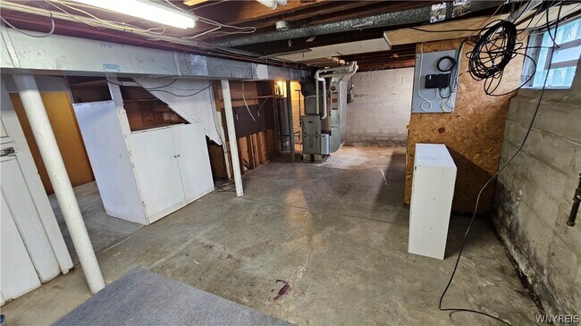 Building Photo - 107 Fowler Ave