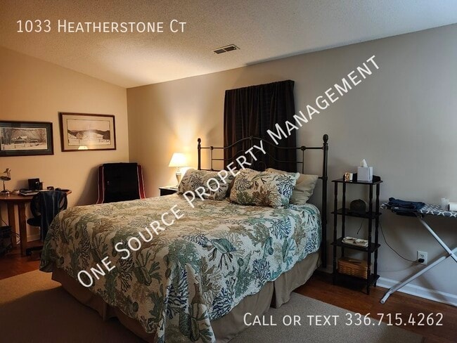 Building Photo - 1033 Heatherstone Ct