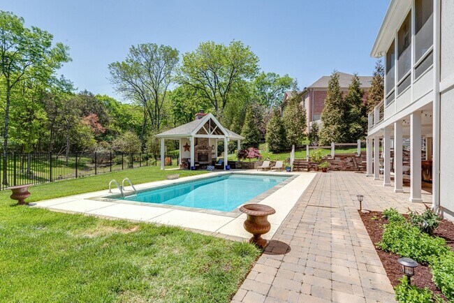 Building Photo - 5101 Heathrow Blvd