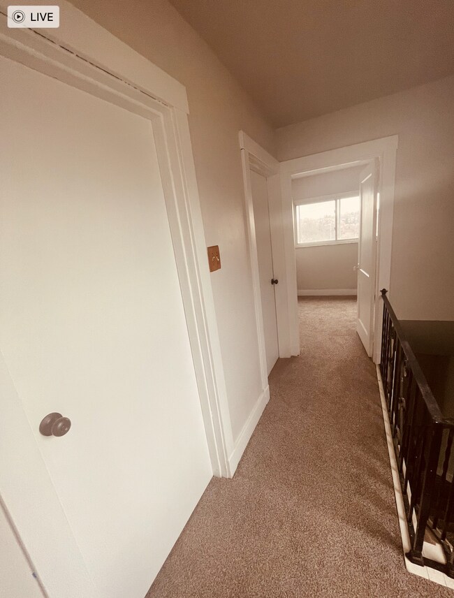 Building Photo - 3 Bed 1 Bath Munhall Pa