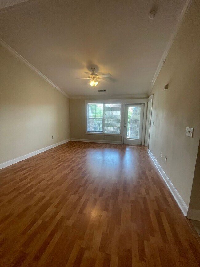 Building Photo - 21-2134 Moore