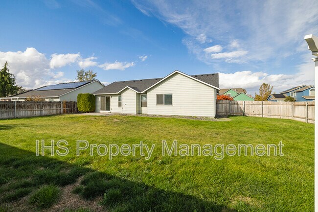 Building Photo - 1701 W 30th Ave