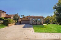 Building Photo - 307 Monument Pkwy