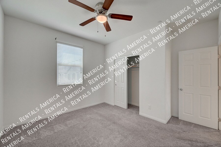 Building Photo - 650 Vetiver Ln