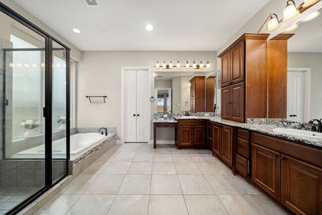 Building Photo - 2714 Ember Pass Ln
