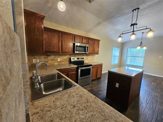 Building Photo - 22434 Highfield Ridge Ln