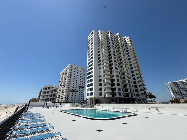 Building Photo - Fully Furnished 2-bedroom, 2-bath residence located in Oceans Five