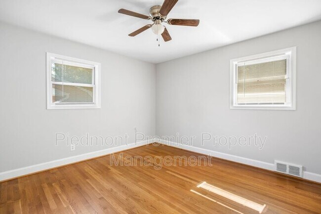 Building Photo - 1335 Pinebluff Rd
