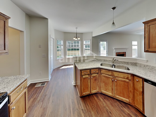 Building Photo - 3047 Romain Trail