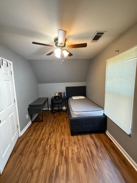 Building Photo - 339 Henry Aaron Ave SW