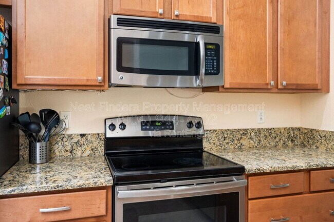 Building Photo - 409 Los Caminos Street