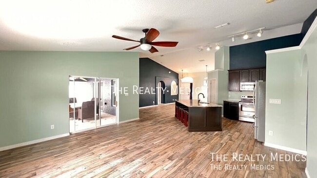 Building Photo - 2239 Wolf Ridge Ln