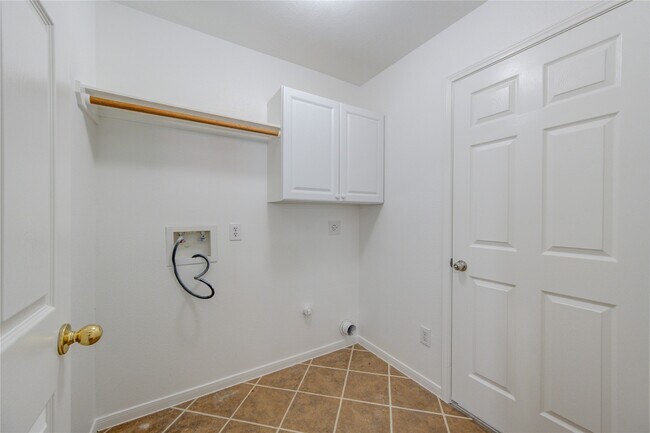 Building Photo - 24626 Cornell Park Ln