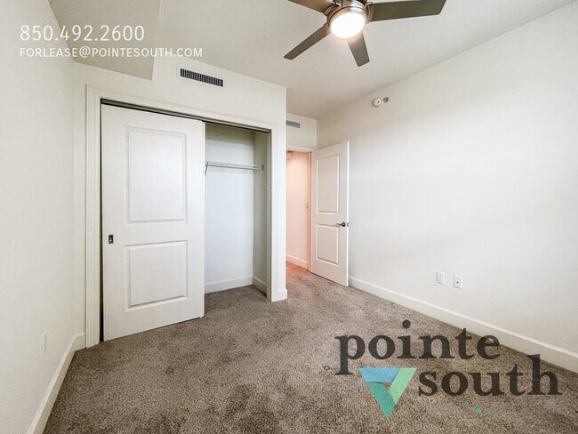 Building Photo - Waterfront 2B/2BA Condo at Galia!