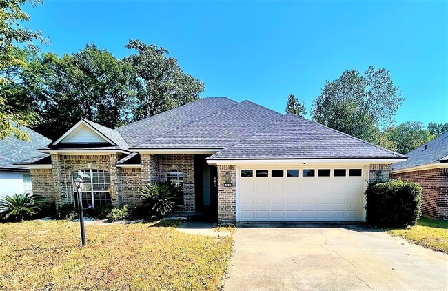 Primary Photo - DOGWOOD SOUTH. Close to Barksdale Air Forc...