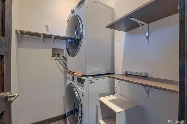 Building Photo - 2798 S Lincoln St