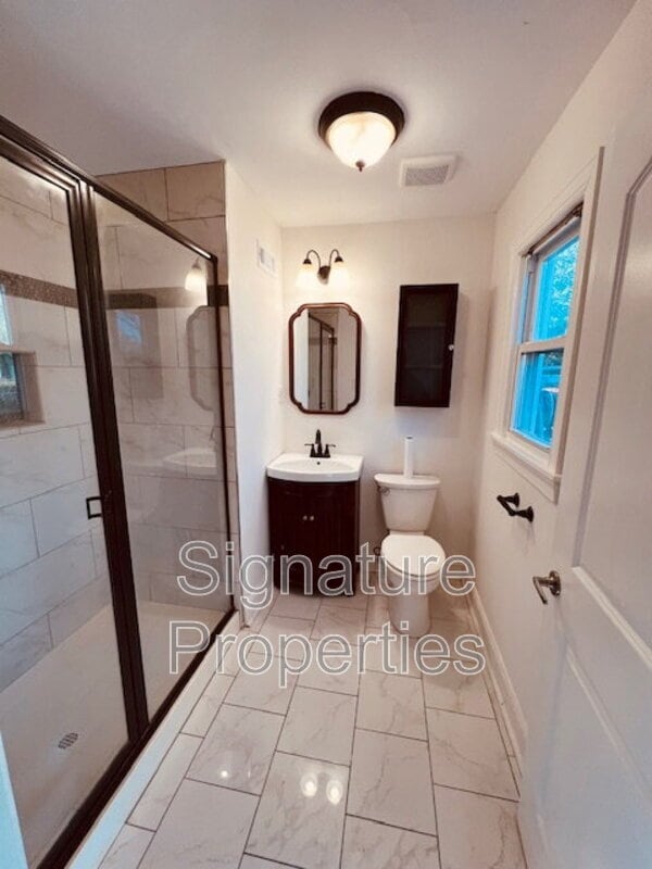 Building Photo - 936 Weaver Ave