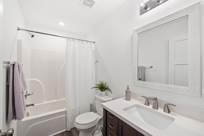 Building Photo - 1006 Kristal Wood Ln