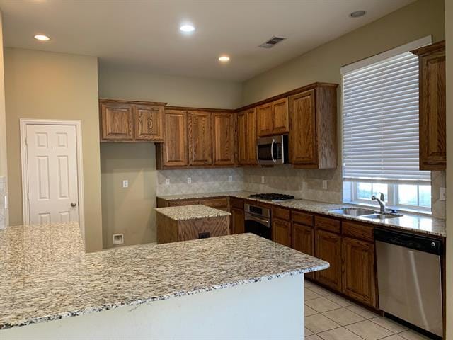 Building Photo - 1017 Somerset Cir