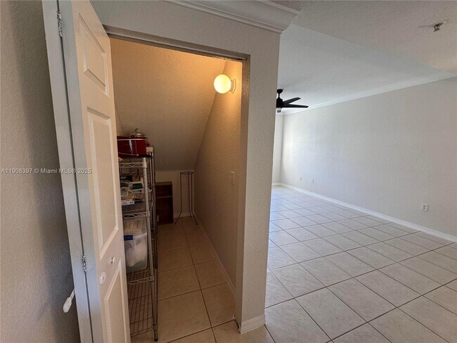 Building Photo - 3384 W 80th St