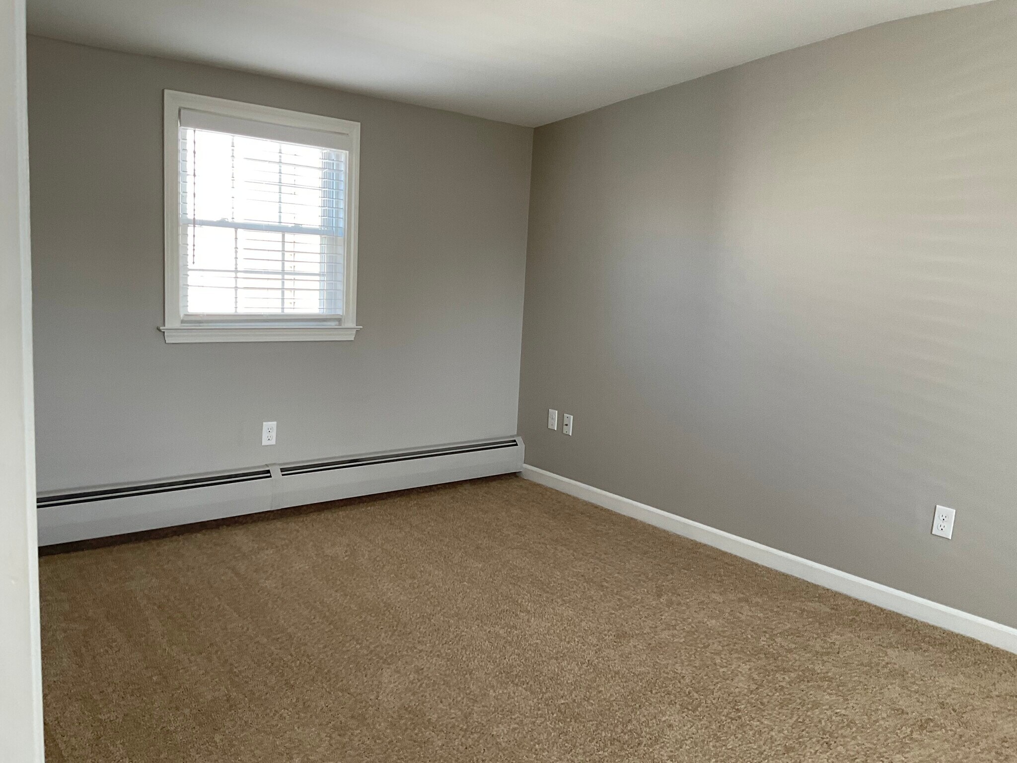 Building Photo - 61 S Main St