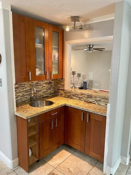 Building Photo - 2419 Briarlee Dr