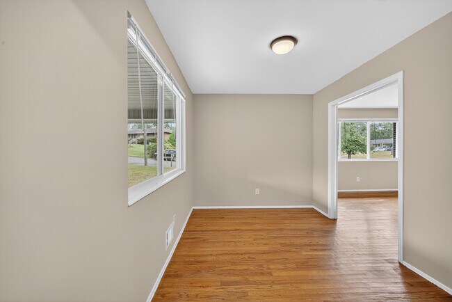 Building Photo - 2327 Mura Dr