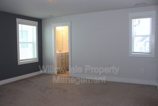 Building Photo - 6252 Taylor Rd