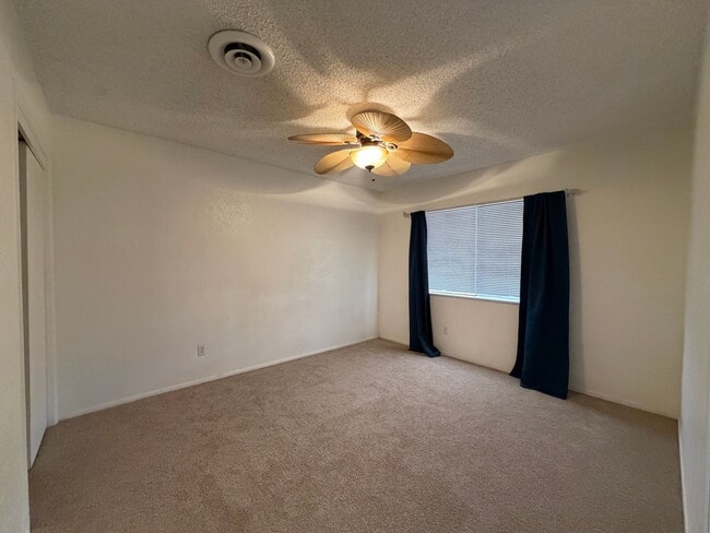 Building Photo - 3 Bedroom 2 Bathroom House on Corner Lot with 2 Car Garage Locate din Irwin Estates