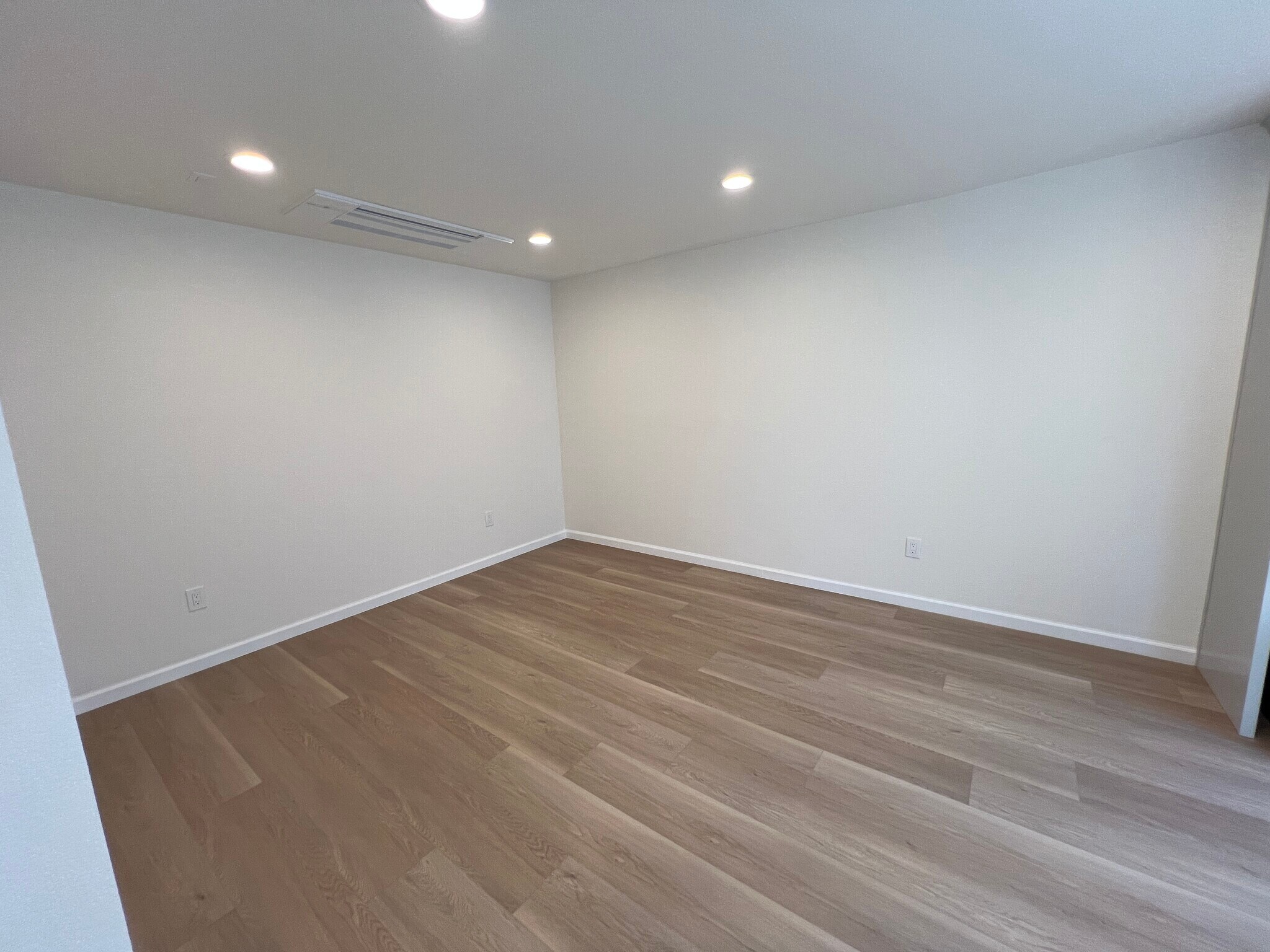 Building Photo - 2615 Glenrio Dr