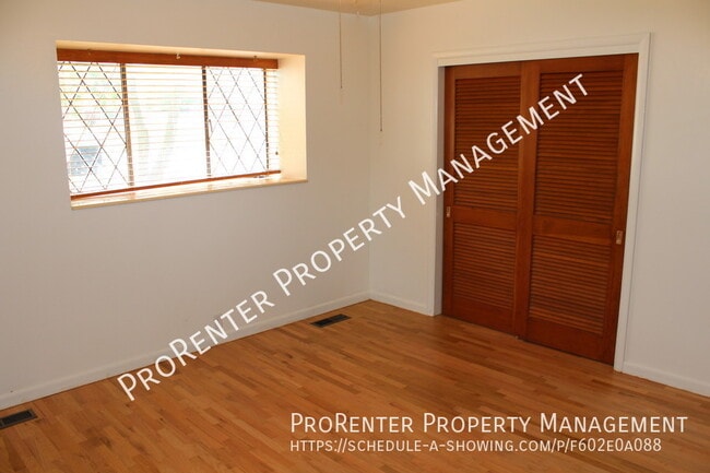 Building Photo - 415 N 400 E