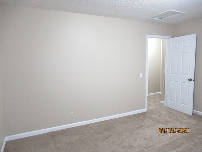 Building Photo - Mallwood Subdivision