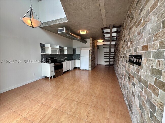 Building Photo - 690 SW 1st Ct