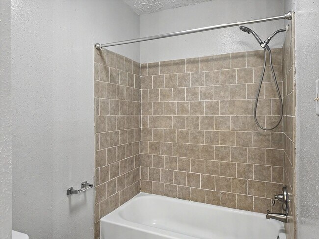 Building Photo - 4211 Falcon Meadow Dr