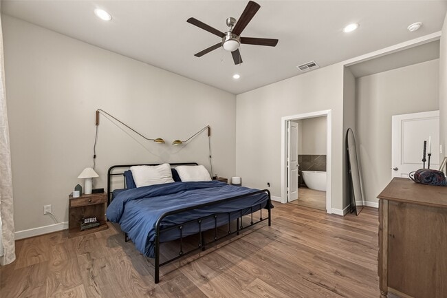 Building Photo - 5912 Haring Ln